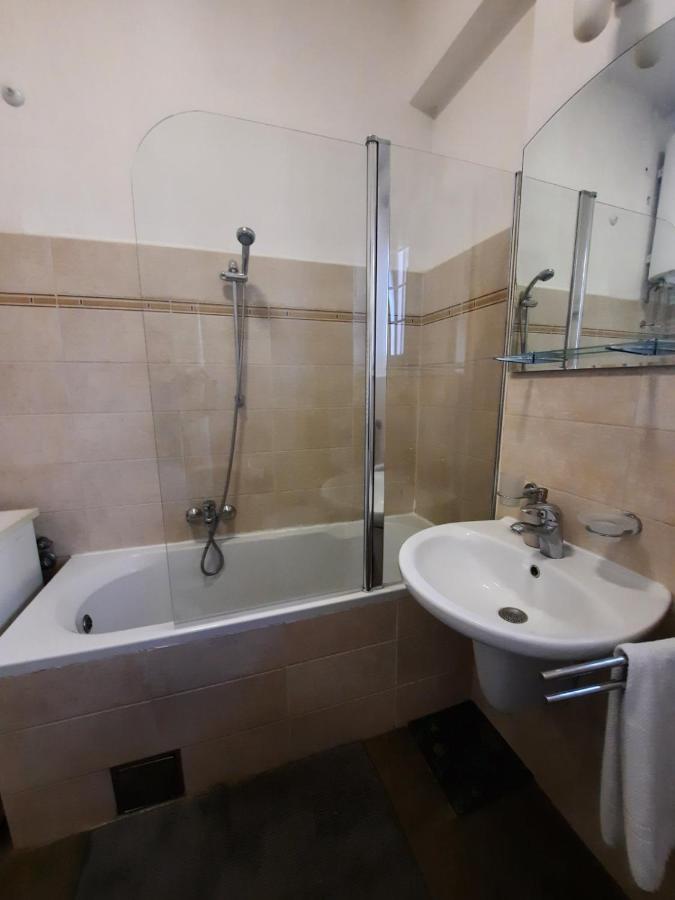 Gundulic Apartment เบลเกรด ภายนอก รูปภาพ